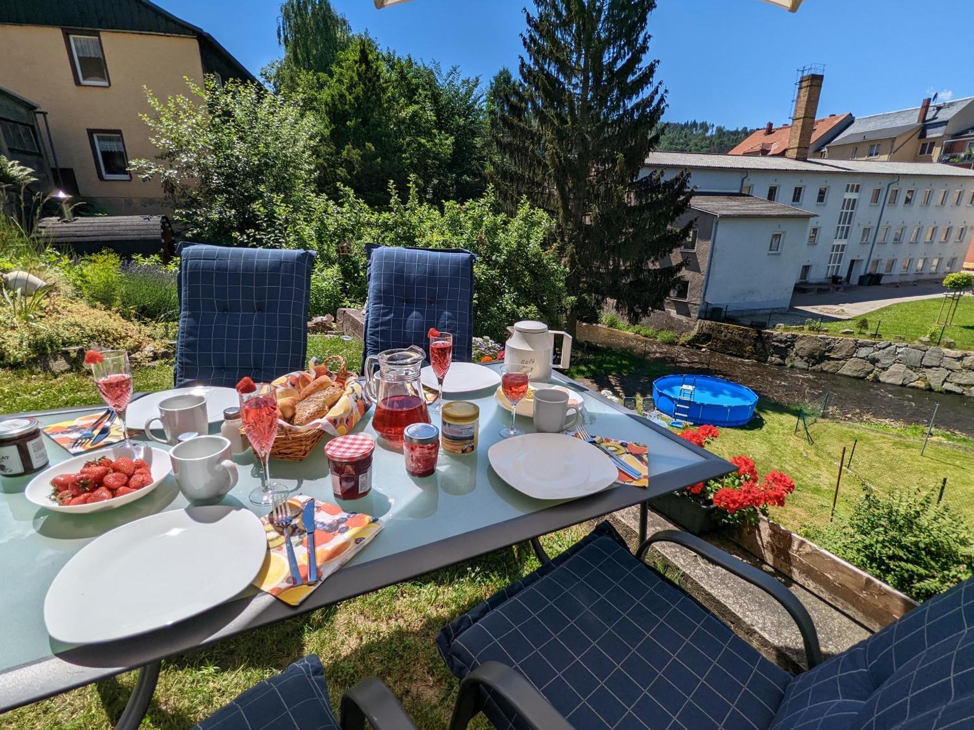 F3 Urlaubsmagie - Pool, Garten & Terrasse - 4P Sebnitz Dış mekan fotoğraf